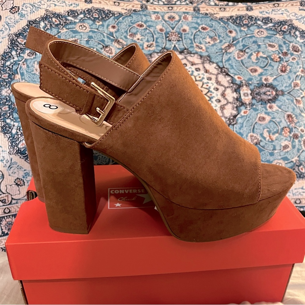 Sugar Brooklyn Peep toe Platform Slingback Heels sz 8 Brown Faux Suede